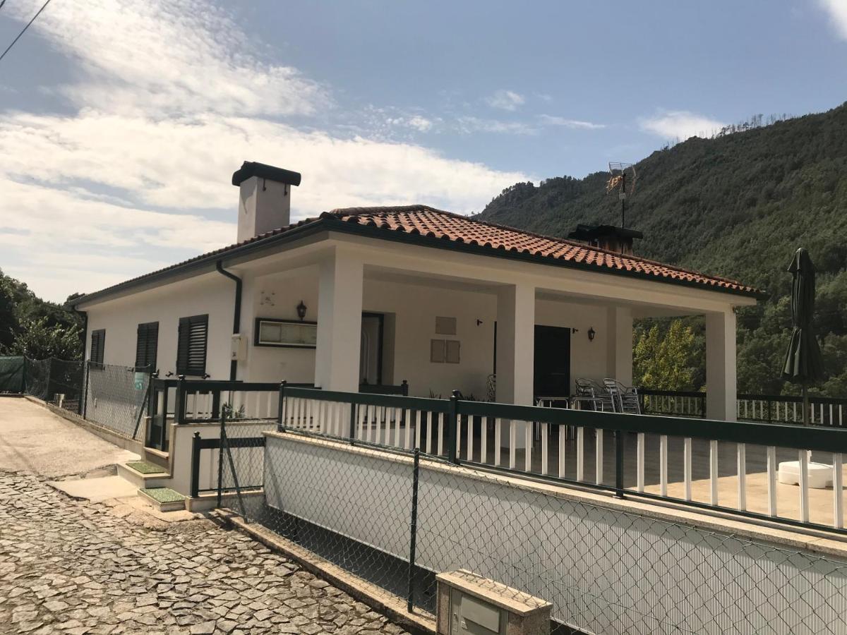 Appartement Casa Lola Principe à Gerês Extérieur photo